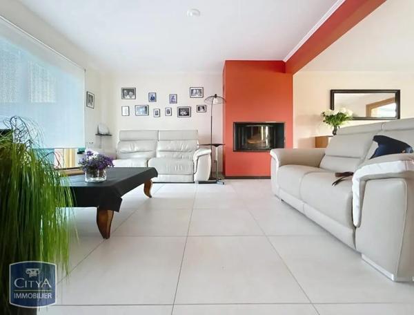 Maison à louer 5 pièces 155.05m² Duisans (62161)