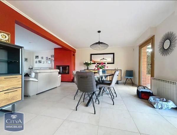Maison à louer 5 pièces 155.05m² Duisans (62161)