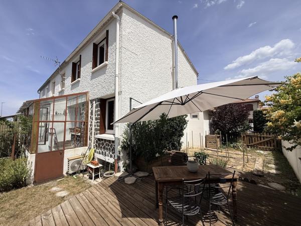 Maison rénovée avec jardin, 3 chambres, vue Puy de Dôme