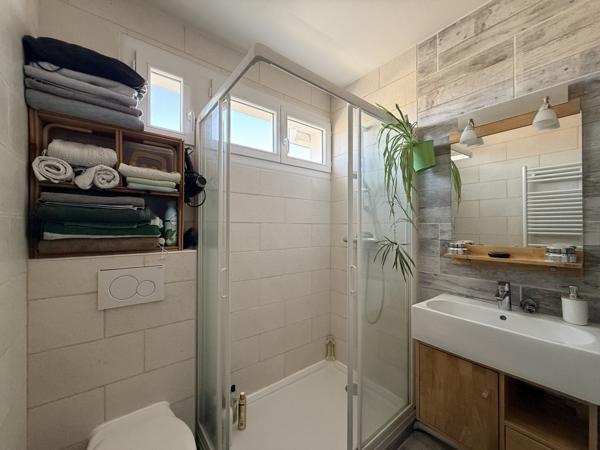 Maison rénovée avec jardin, 3 chambres, vue Puy de Dôme