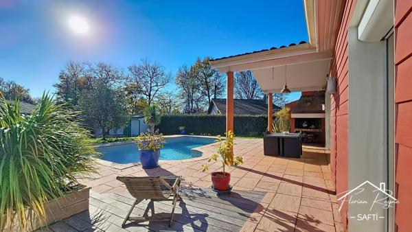Blanquefort – Maison de plain-pied avec grande pièce de vie, piscine et garage