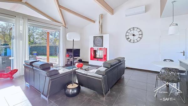 Blanquefort – Maison de plain-pied avec grande pièce de vie, piscine et garage