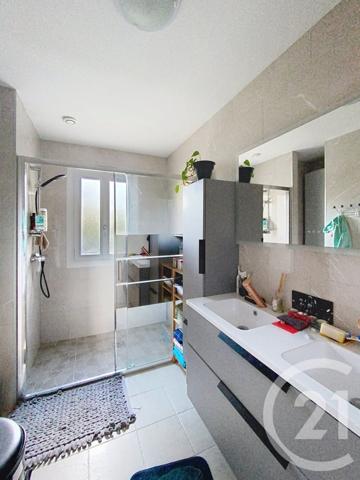 Maison à vendre  4 pièces - 97 m2 ST PIERRE LES NEMOURS - 77