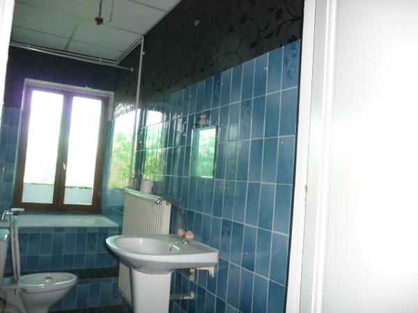 SAINTJUST SAINT RAMBERT IMMEUBLE 200 M² AVEC 5 PARKINGS A REHABILITE Saint-Just-Saint-Rambert (42170)