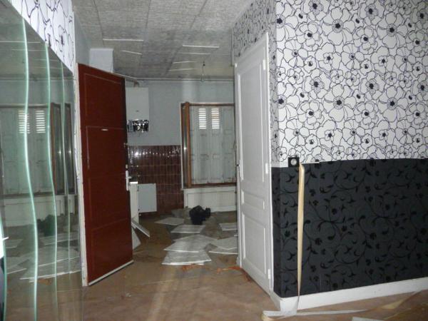 SAINTJUST SAINT RAMBERT IMMEUBLE 200 M² AVEC 5 PARKINGS A REHABILITE Saint-Just-Saint-Rambert (42170)