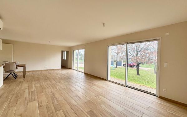 Maison à vendre    4 pièces •  Vélines