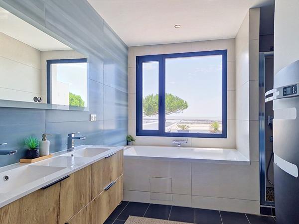 Villa 6 pièces 215 m²