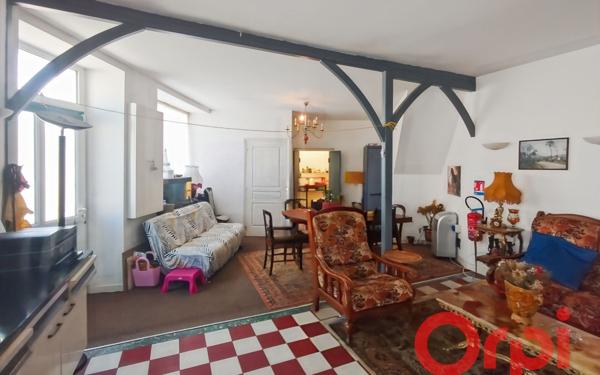 Maison à vendre    4 pièces • 155 m2 Bessais-le-Fromental