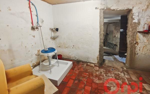 Maison à vendre    4 pièces • 155 m2 Bessais-le-Fromental