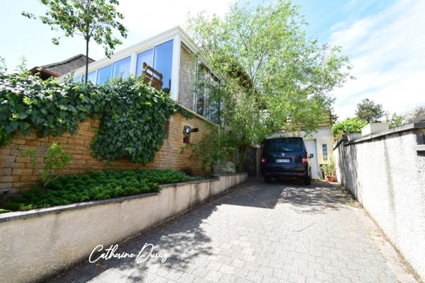 Maison à vendre 7 pièces DIJON (21 )Belle maison d'architecte avec vue panoramique, jardin intimiste et sous-sol complet