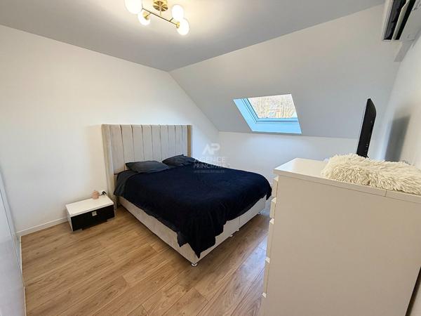 Maison Vaureal 5 pièce(s) €316 000 ** - Référence 2244