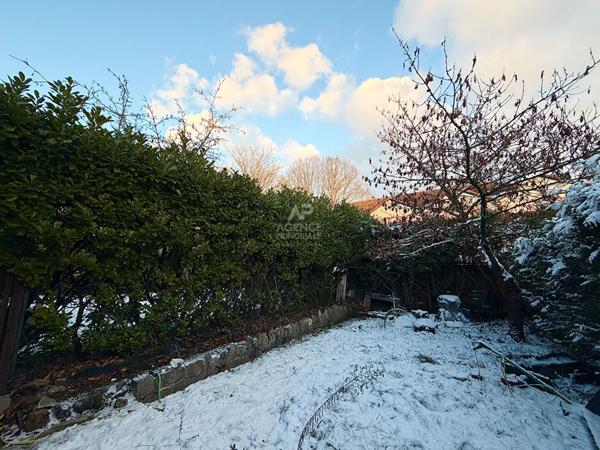 Maison Vaureal 5 pièce(s) €316 000 ** - Référence 2244