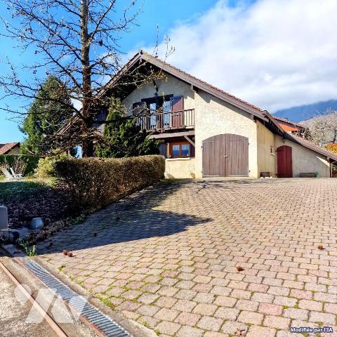 Maison familiale avec vue montagnes - à CROLLES (limite BERNIN)