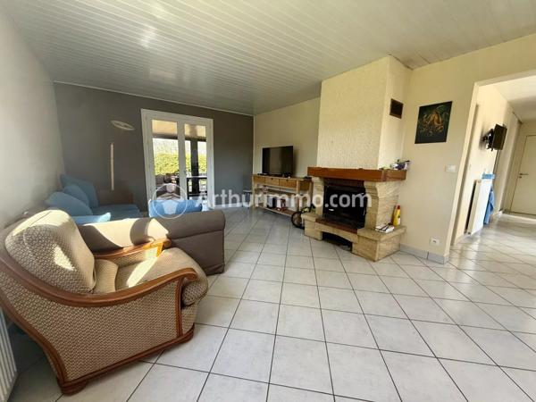 Location Maison 5 pièces 121 m2 à Manzac-sur-Vern