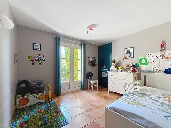 Maison T5 avec studio indépendant, piscine et garage - Gréasque (13850)