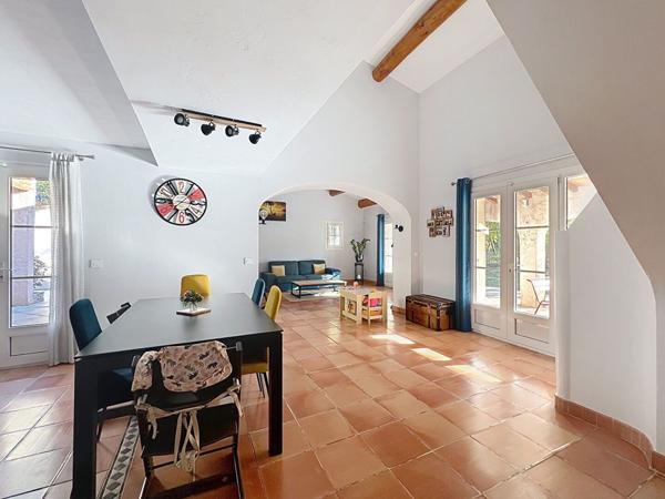 Maison T5 avec studio indépendant, piscine et garage - Gréasque (13850)