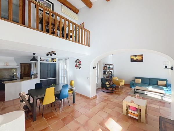 Maison T5 avec studio indépendant, piscine et garage - Gréasque (13850)