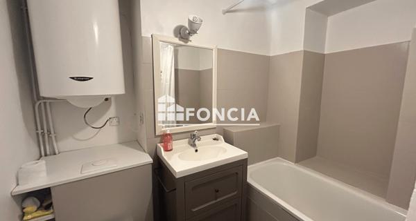 Location Appartement meublé 3 pièces 66.58 m² - Paris 75018