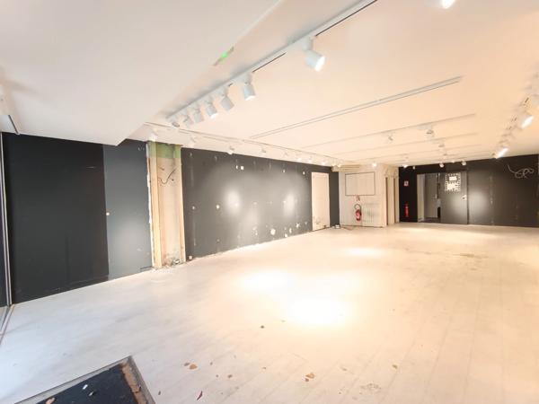 Local commercial 130m2 avec appartement emplacement N°1 - centre SAINT PIERRE D'OLERON (17)