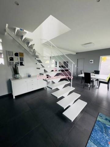 Maison à vendre 6 pièces de 178 m²