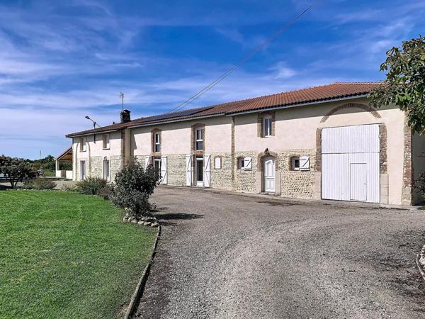 Exclusivité : corps de ferme avec dépendances