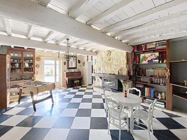 Exclusivité : corps de ferme avec dépendances