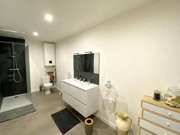 Exclusivité : corps de ferme avec dépendances