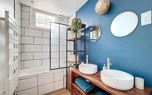 Appartement à vendre    2 pièces • 66 m2 Suresnes