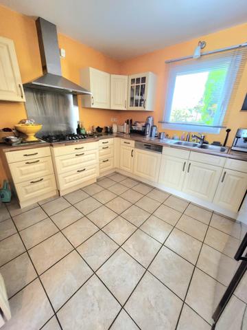 MAISON AVEC JARDIN ET GARAGE LOIRE-SUR-RHONE