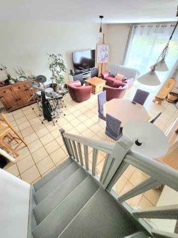 MAISON AVEC JARDIN ET GARAGE LOIRE-SUR-RHONE