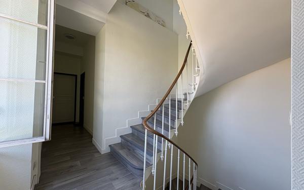 Appartement à vendre    2 pièces • 30,85 m2 Mennecy