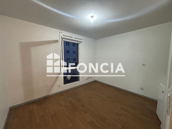 Location Studio 18.6 m² - 15 RUE PROFESSEUR GALTIER Villeurbanne 69100