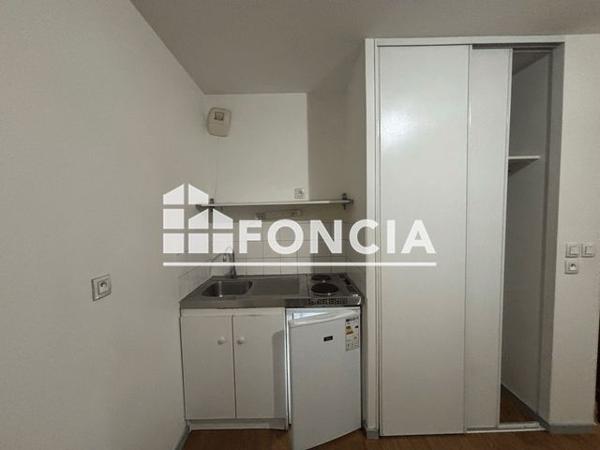 Location Studio 18.6 m² - 15 RUE PROFESSEUR GALTIER Villeurbanne 69100