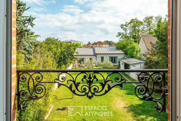 Ensemble immobilier avec jardins : meulière et maison contemporaine