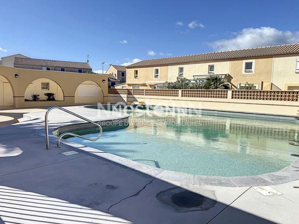 FRONTIGNAN-PLAGE, APPARTEMENT T2 DE 31 M2 ET PARKING DANS UNE RESIDENCE AVEC PISCINE EN BORD DE PLAGE ET PARKING PRIVE A VENDRE