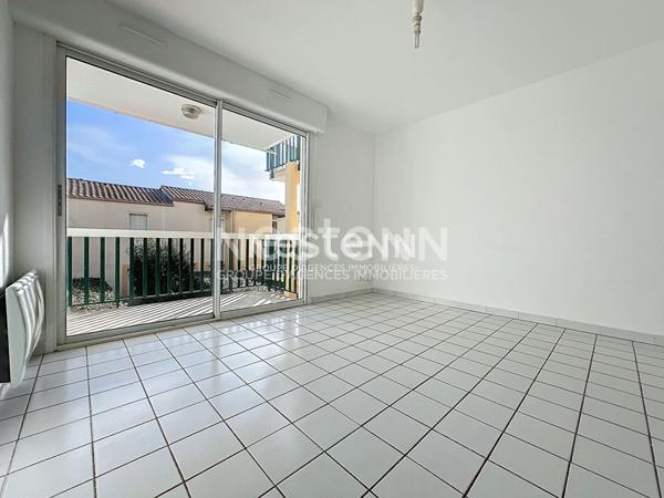 FRONTIGNAN-PLAGE, APPARTEMENT T2 DE 31 M2 ET PARKING DANS UNE RESIDENCE AVEC PISCINE EN BORD DE PLAGE ET PARKING PRIVE A VENDRE