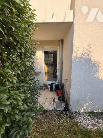 L'HERMITAGE - Emplacement idéal à proximité des transports (arrêt de bus) commodités et espaces...