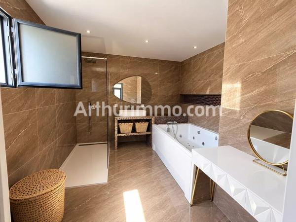 Vente                                                      Villa
                        
                     4 pièces                      125 m2                     à Vias