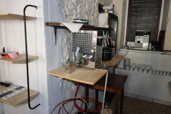 LOCAUX 158M² DE RESTAURANT PROXIMITE MARCHE DES HALLES DE ROCHEFORT 17300