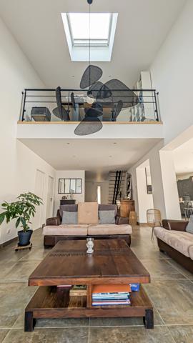 Écommoy (72220) LOFT ENTIÈREMENT RÉNOVÉ - 220M2