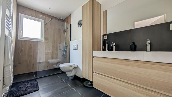 Écommoy (72220) LOFT ENTIÈREMENT RÉNOVÉ - 220M2