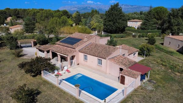 Vente                                                      Maison
                        
                     6 pièces                      140 m2                     à Trets