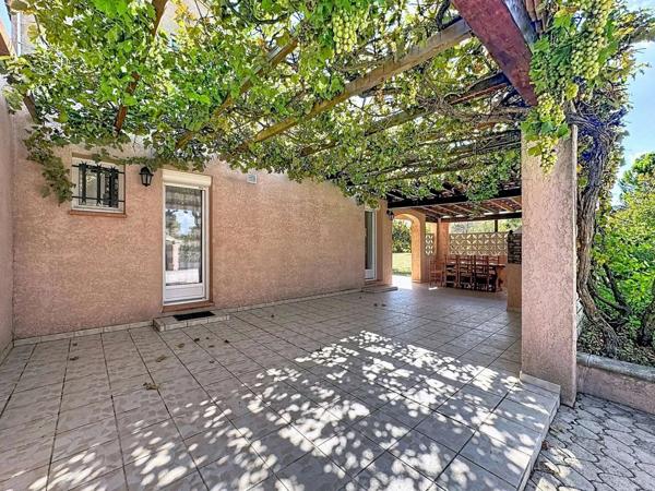 Vente                                                      Maison
                        
                     6 pièces                      140 m2                     à Trets