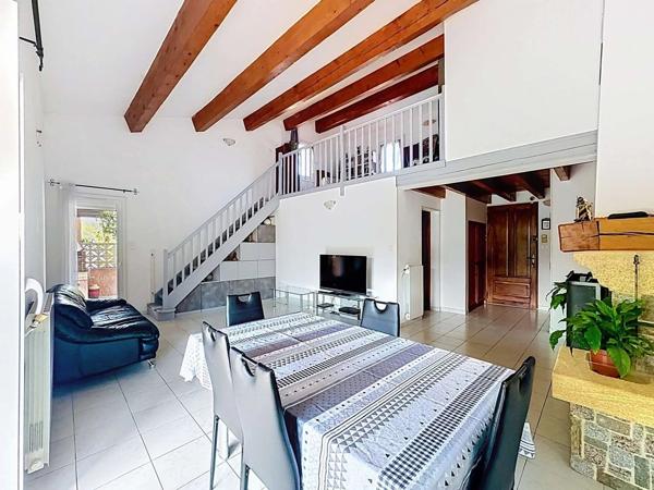 Vente                                                      Maison
                        
                     6 pièces                      140 m2                     à Trets