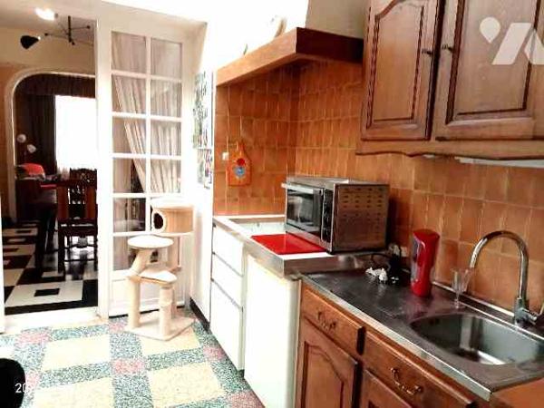 Maison de ville de 4 pièces-99m2 + cour extérieure à vendre
