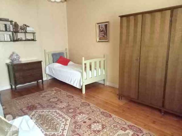 Maison de ville de 4 pièces-99m2 + cour extérieure à vendre