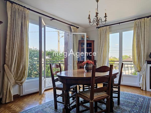 Maison à BOUAFLE, 78410 - 9 pièces 175m²
