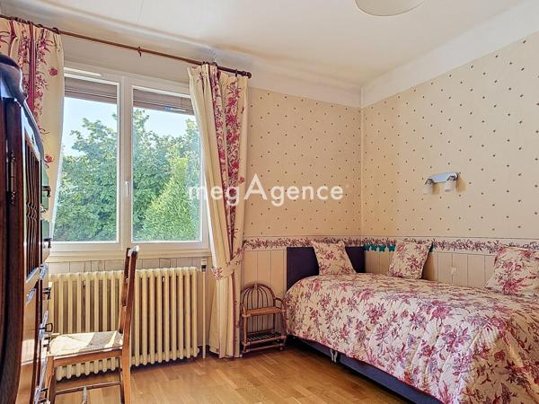 Maison à BOUAFLE, 78410 - 9 pièces 175m²