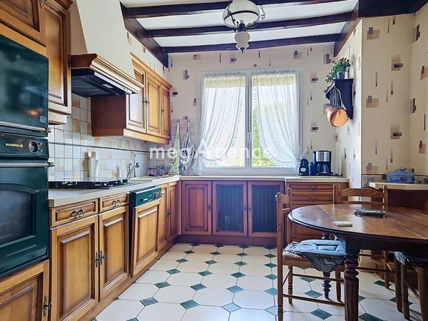 Maison à BOUAFLE, 78410 - 9 pièces 175m²