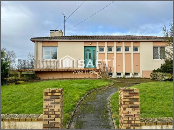 Proche Les Herbiers. Les Landes Genusson. Beaux volumes. Vaste Terrain.